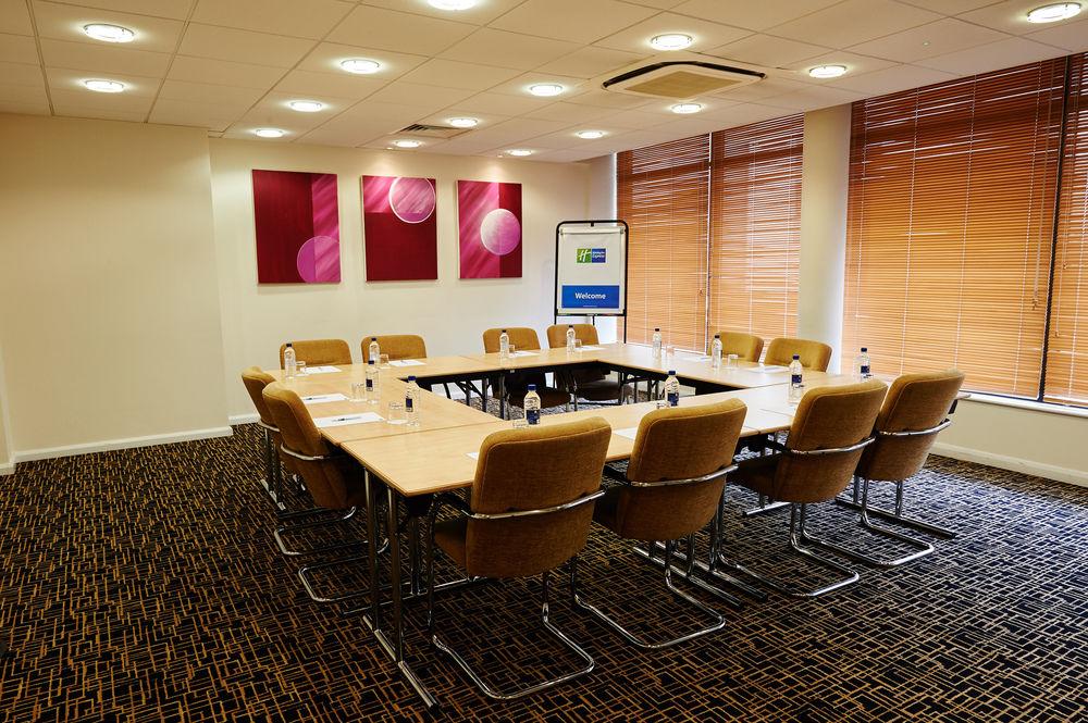 Holiday Inn Express Cheltenham Town Centre By Ihg Екстер'єр фото