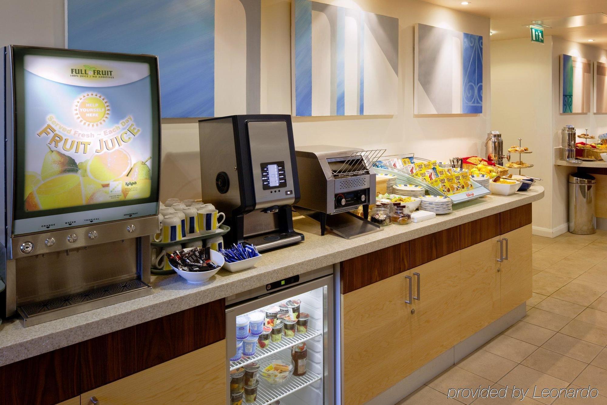Holiday Inn Express Cheltenham Town Centre By Ihg Екстер'єр фото