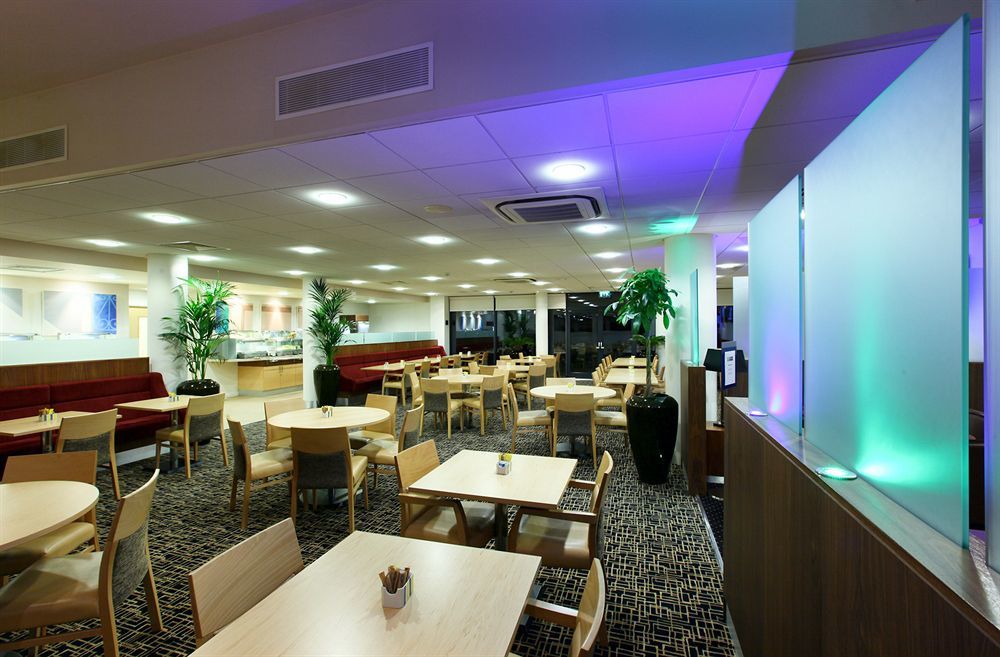 Holiday Inn Express Cheltenham Town Centre By Ihg Екстер'єр фото