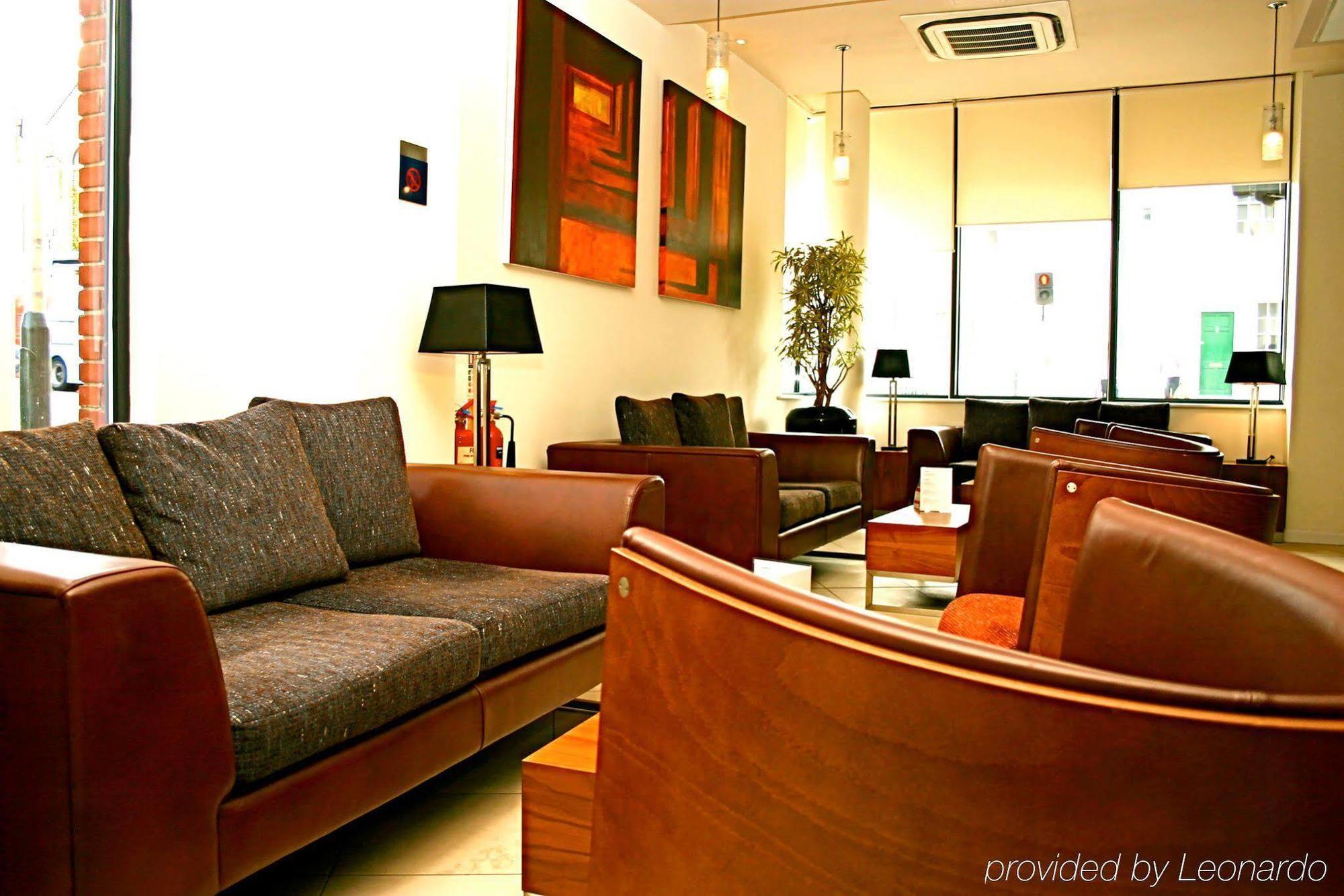 Holiday Inn Express Cheltenham Town Centre By Ihg Екстер'єр фото