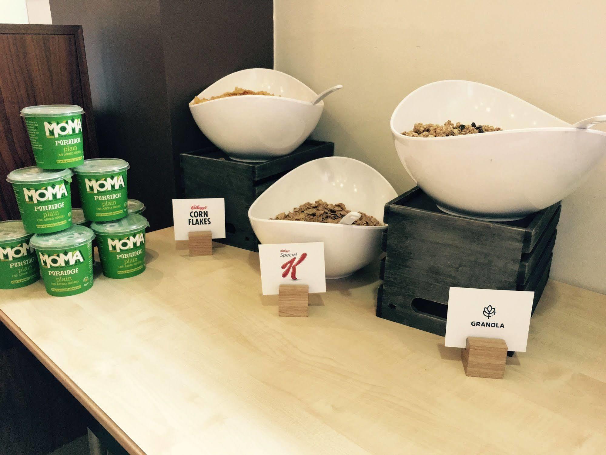Holiday Inn Express Cheltenham Town Centre By Ihg Екстер'єр фото