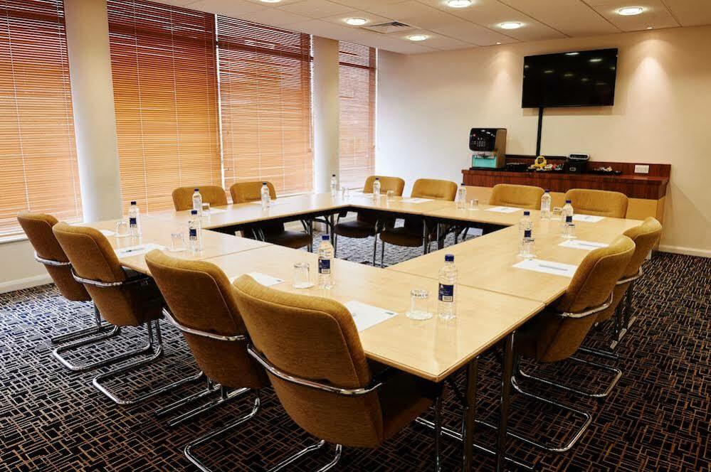 Holiday Inn Express Cheltenham Town Centre By Ihg Екстер'єр фото